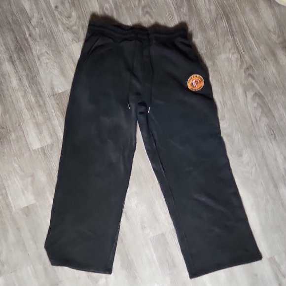 True Religion Baggy Black Joggers with Logo Patch - Picture 1 of 4